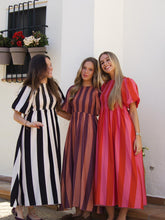 Cargar imagen en el visor de la galería, VESTIDO FRUNCIDO NEGRO Y BLANCO