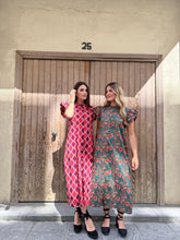 Cargar imagen en el visor de la galería, VESTIDO CAMISERO ESTAMPADO
