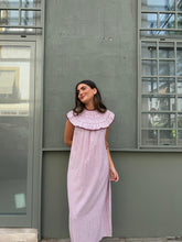 Cargar imagen en el visor de la galería, Vestido Cuello Rosa
