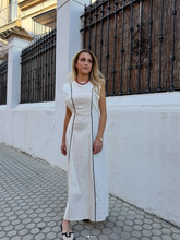 Cargar imagen en el visor de la galería, VESTIDO MANUELA
