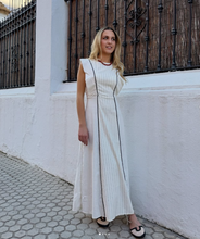 Cargar imagen en el visor de la galería, VESTIDO MANUELA
